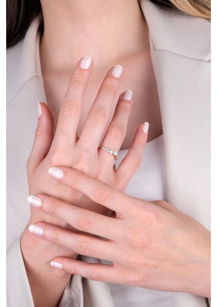 14 Ayar Altın Minimal Beştaş Yüzük 269 fiyatları