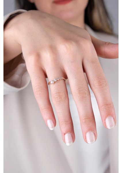 14 Ayar Altın Minimal Beştaş Yüzük 269 modelleri