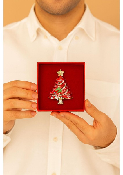 Yılbaşı Detaylı Kırmızı Yılbaşı Ağacı Taşlı Yaka Iğnesi Broş