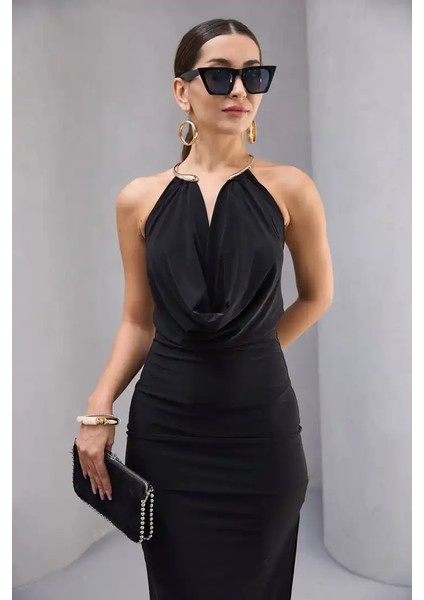 Boyundan Aksesuarlı Degaje Yaka Elbise fırsatları