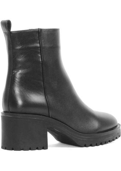 Kadın Siyah Fermuarlı Deri Bot