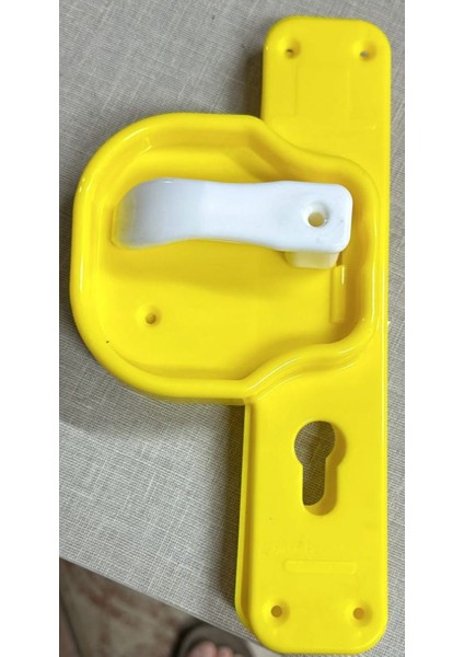 Bariyerli Güvenli ve Kırılmaz Kapı Kolu (Sarı-Beyaz)