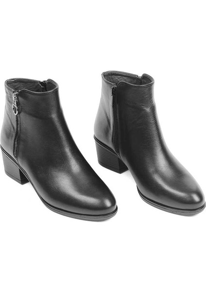 Kadın Siyah Fermuarlı Deri Bot