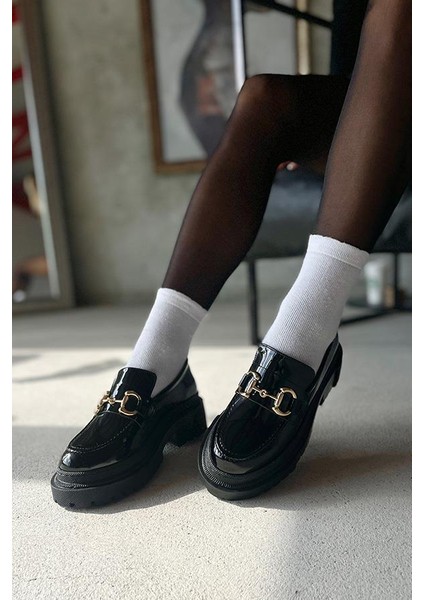 Togga Kadın Günlük Kullanım Tokalı Loafer -Siyah Rugan