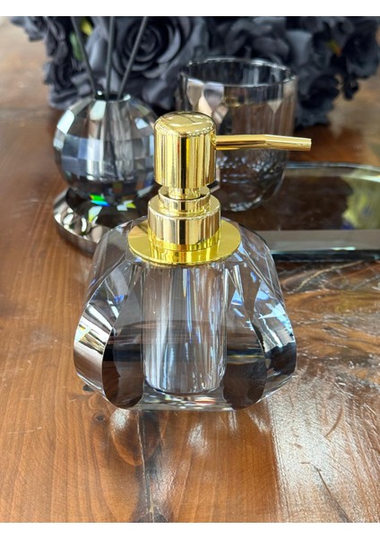 Kristal Banyo Takımı