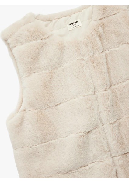 Peluş Detaylı Kolsuz Bisiklet Yaka Peluş Yelek (Aw 25) modelleri