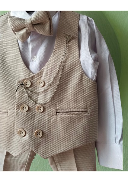 5 Parça Erkek Bebek Damat Takım– Gömlek, Yelek, Pantolon, Papyon ve Zincirli Broş fırsatları