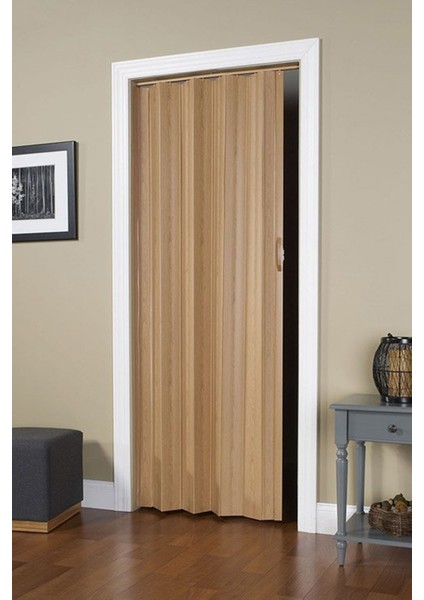 Katlanır Kapı Açık Meşe 82X203 cm – Şık, Pratik ve Alan Tasarrufu Sağlayan Kapı Çözümü