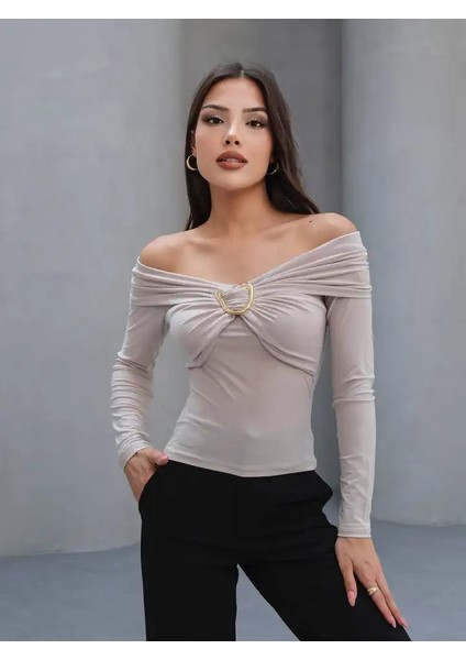 Tokalı Madonna Yaka Bluz indirimleri