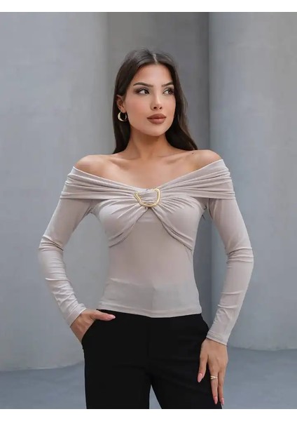 Tokalı Madonna Yaka Bluz