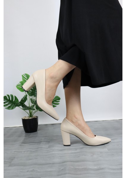 Kadın Dekolte Düz Model Topuklu Ayakkabı