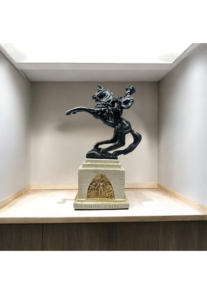 Dekoratif Polyester Atatürk Onur Anıtı Heykeli Siyah Krem indirimleri