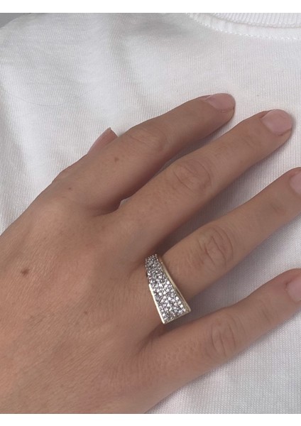 Özel Tasarım Silme Taşlı Yüzük