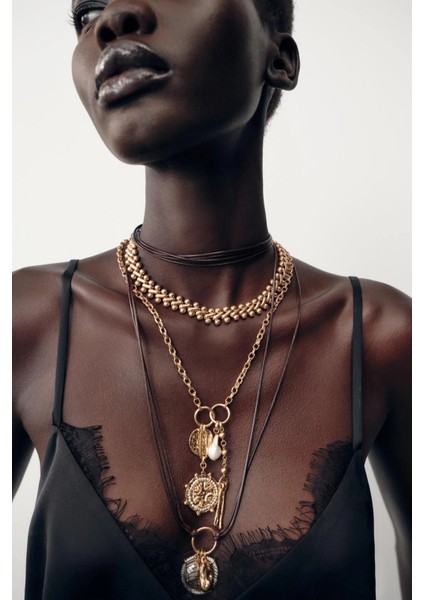 Çoklu Madalyon Charm Kolye fiyatları