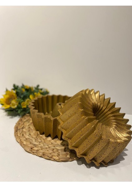 Alüminyum Döküm Yıldız Kek Kalıbı Gold fiyatları