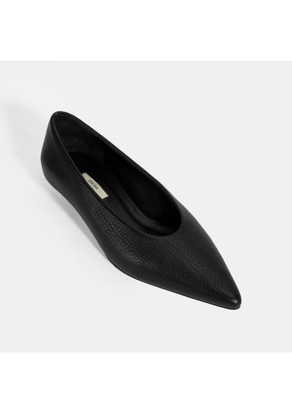 Kadın Siyah Ince Kısa Topuklu Deri Ayakkabı indirimleri