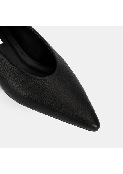 Kadın Siyah Ince Kısa Topuklu Deri Ayakkabı