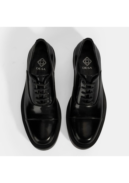 Kadın Siyah Bağcıklı Klasik Deri Ayakkabı