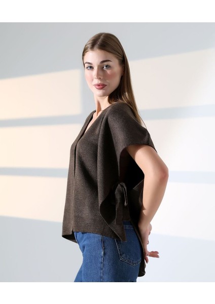 Düğme Detaylı Asimetrik Triko Bluz fiyatları