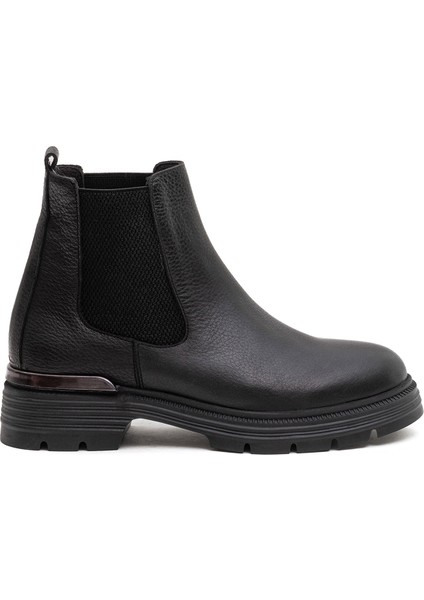 Siyah Kadın Bot BUL-260828