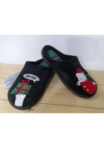 Yeni Sezon Kışlık Rahat Taban Noel Baba Figürlü Kadın Ev Terliği