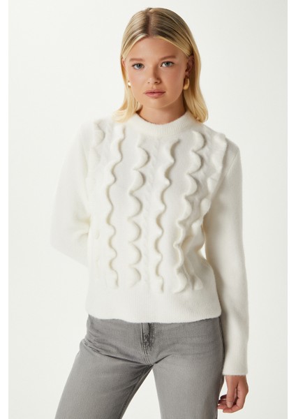 Wave Dalgalı Ekru Triko Kazak AQ763