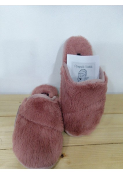 Yeni Sezon Kışlık Rahat Taban Peluşlu Kadın Ev Terliği