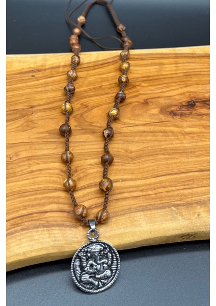 Ganesha – Tibet Akiği & Hematit Doğal Taşlı Özel Tasarım Çelik Kolye | Unisex, Ayarlanabilir 58–78 cm