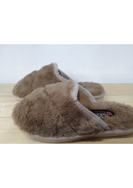 Yeni Sezon Kışlık Rahat Taban Peluşlu Kadın Ev Terliği modelleri