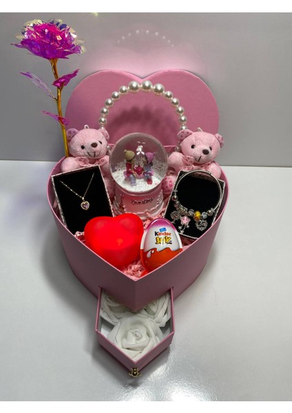 Pembe Kalpli Romantik Hediye Kutusu Sonsuzluk Gülü Işıklı Kar Küresi Peluş Ayıcık Çelik Takılar