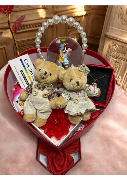 Sevgiliye Hediye Kutusu, Romantik Hediye, Kar Küresi, Kolye, Ayıcık, Doğum Günü, Yıl Dönümü modelleri