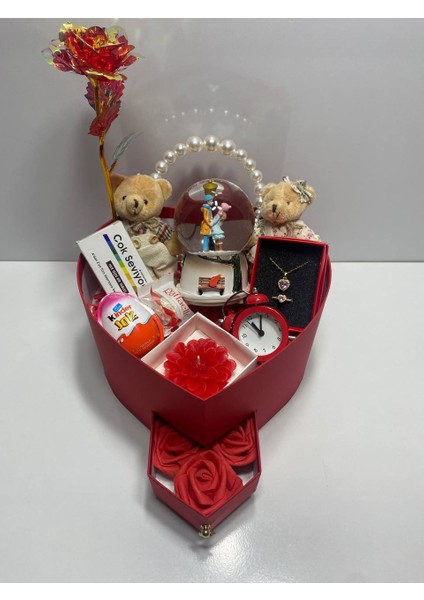 Sevgiliye Hediye Kutusu, Romantik Hediye, Kar Küresi, Kolye, Ayıcık, Doğum Günü, Yıl Dönümü fırsatları