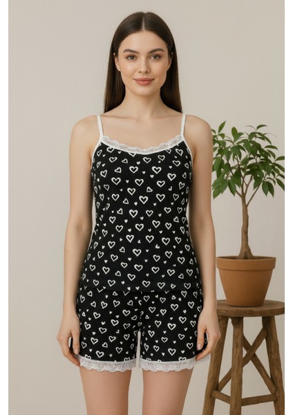 Kadın Siyah Kalp Desenli Askılı Şortlu Dantelli Pijama Takımı fiyatları