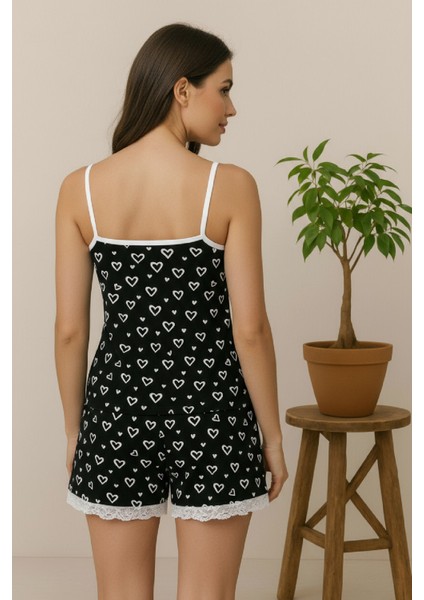 Kadın Siyah Kalp Desenli Askılı Şortlu Dantelli Pijama Takımı
