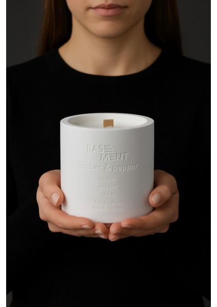 : Amber & Pepper : Dekoratif % 100 Soya Beton Mum (Amber, Karabiber, Tonka, Sedir) modelleri