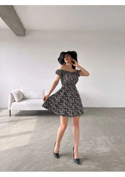 Madonna Yaka Çiçek Desenli Elbise fiyatları