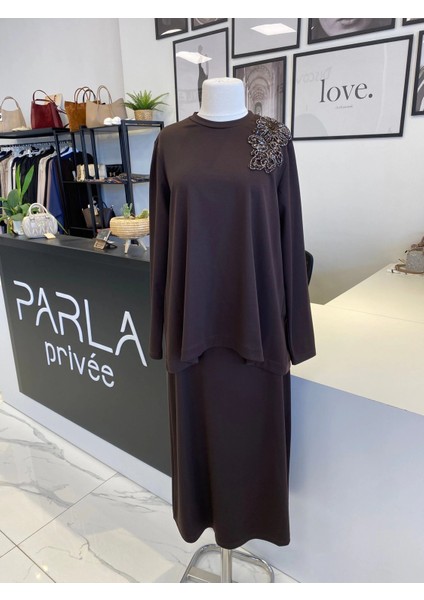 Taş Işlemeli Etekli Takım