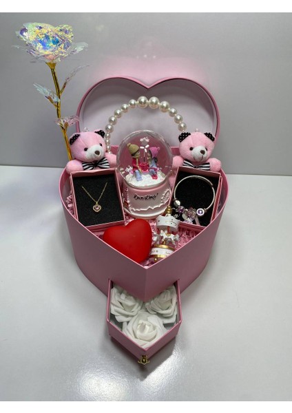 Sevgiliye Hediye Kutusu - Işıklı Müzikli Kar Küresi - Çelik Takılar - Sevgililer Günü Hediyesi fırsatları