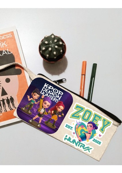 Lewiba Kpop Demon Hunters Hunterix Zoey Tasarımlı Premium Baskı Kaliteli Fermuarlı Bej Renk Dikdörtgen Kalemlik