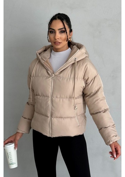 Kadın Kapşonlu Şişme Mont