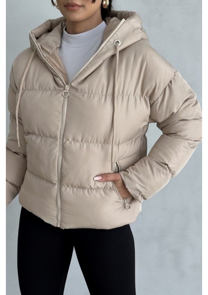Kadın Kapşonlu Şişme Mont modelleri