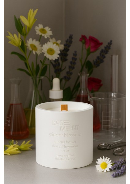 : Ginger Blossom : % 100 Soya Beton Mum (Zencefil Çiçeği, Papatya, Lavanta, Gül)