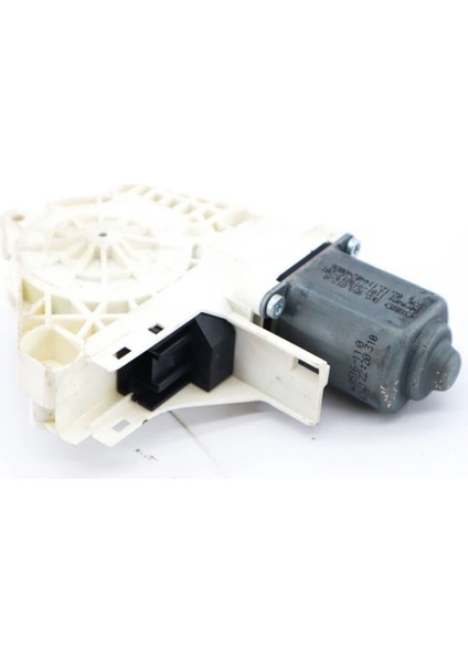 Q3 2012-2018 Arka Sağ Cam Kaldırma Indirme Motoru 8K0959812A