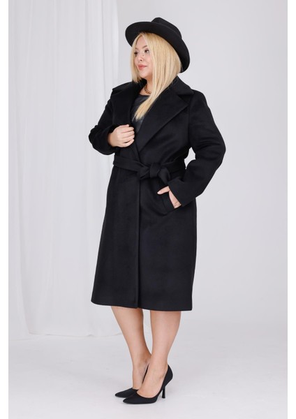 Kadın Siyah Yün Kaşe Kemer ve Astar Detay Büyük Beden Kaban