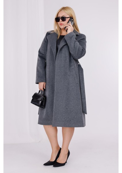 Kadın Gri Yün Kaşe Kemer ve Astar Detay Büyük Beden Kaban