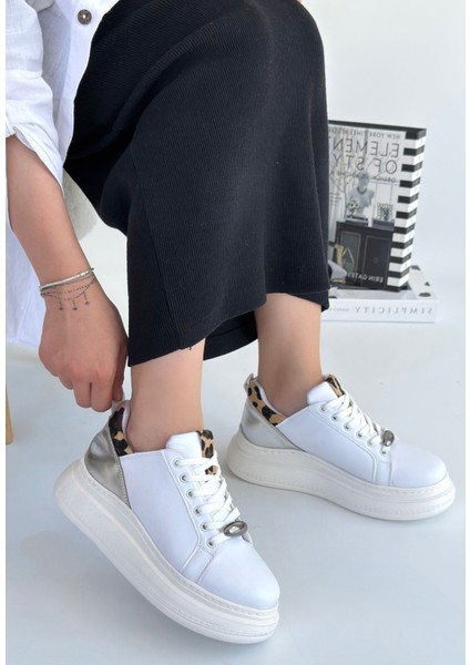 Gasta Beyaz Cilt Gümüş Detaylı Bağcıklı Spor Ayakkabı - Lisinya modelleri