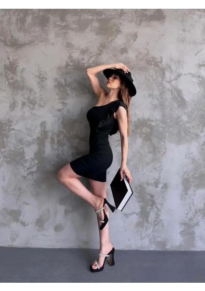 Tek Omuz Volanlı Gece Elbisesi - Si̇yah fiyatları