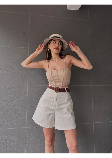 Beli Kemerli Geniş Paçalı Mom Şort -Krem fiyatları