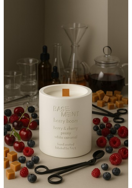 : Berry Boom : Dekoratif % 100 Soya Beton Mum (Berry, Kiraz, Şakayık (Peyoni), Karamel)