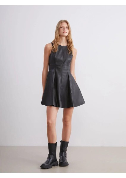 Bisiklet Yaka Deri Görünümlü Peplum Mini Elbise (W5)